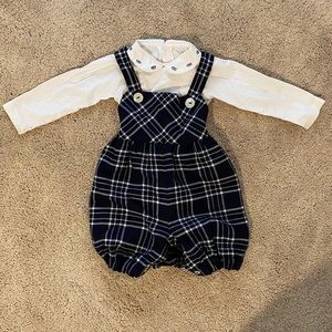 Elegant wool romper for baby with onesie